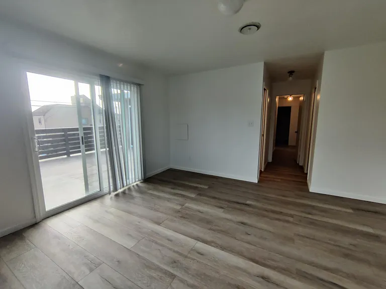 3270 Belmont Ave #3 — Photo 4