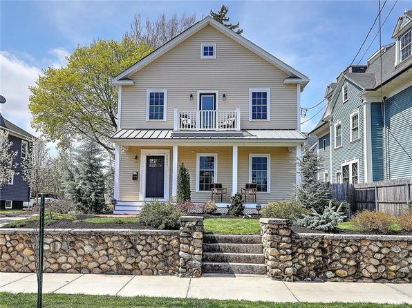 1297 Narragansett Blvd, Cranston, RI 02905