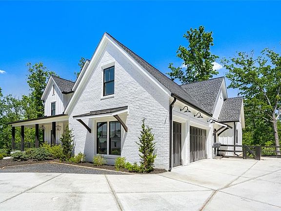 4th image of 4475 Pebble Rock Dr
