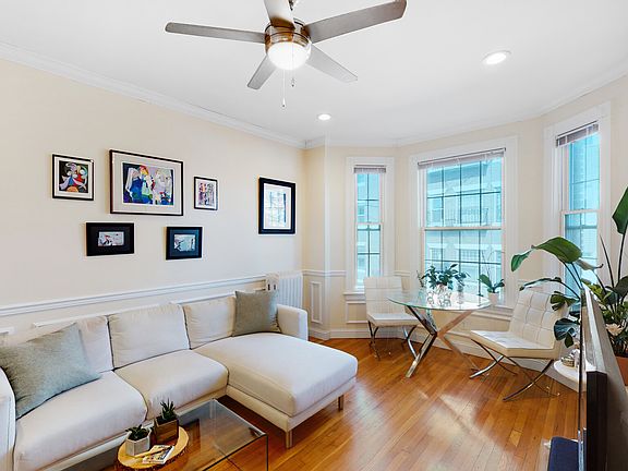 5th image of 15 Glenville Ave APT 17