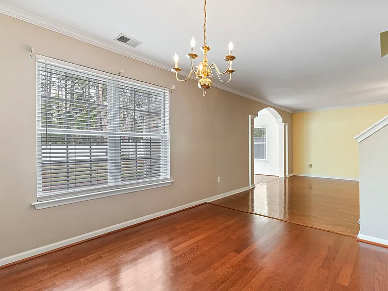 908 Silvercrest Dr — Photo 13
