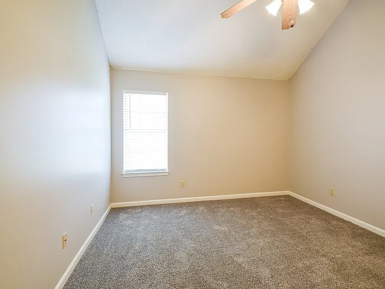 7341 Lee Ann Dr — Photo 12