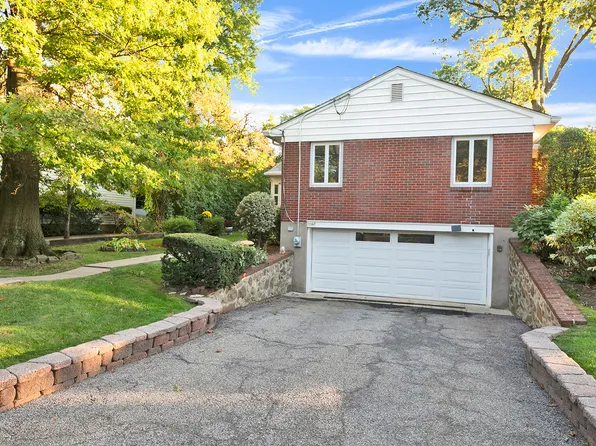 125 Bertha Place image 24 of 24