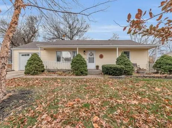 7115 Horton St, Overland Park, KS 66204