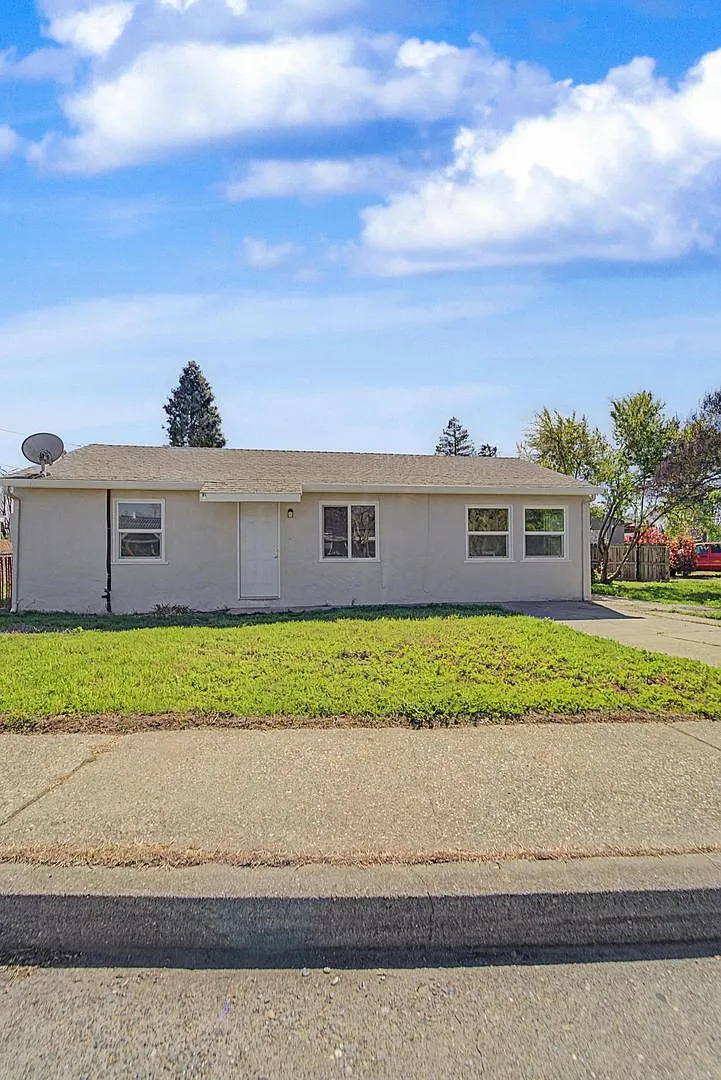 Building Photo - 268 Del Monte Ave