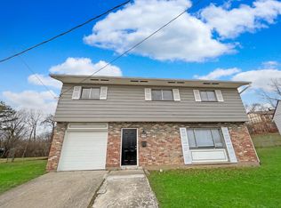 2666 Mustang Dr, Cincinnati, OH 45211