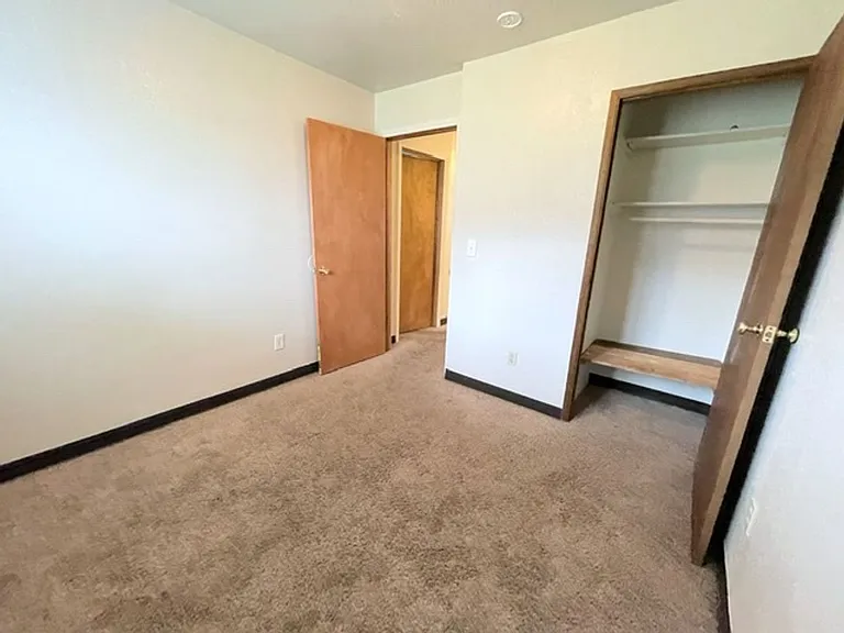 330 Flower St — Photo 7