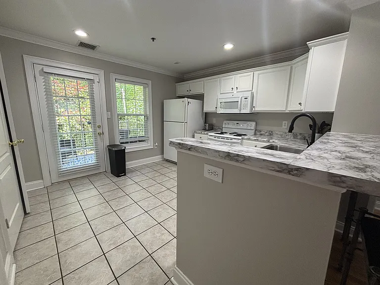 600 Mitchell Bridge Rd #15 — Photo 8