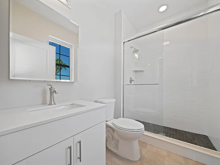 20A Macarthur Ave #307 — Photo 8