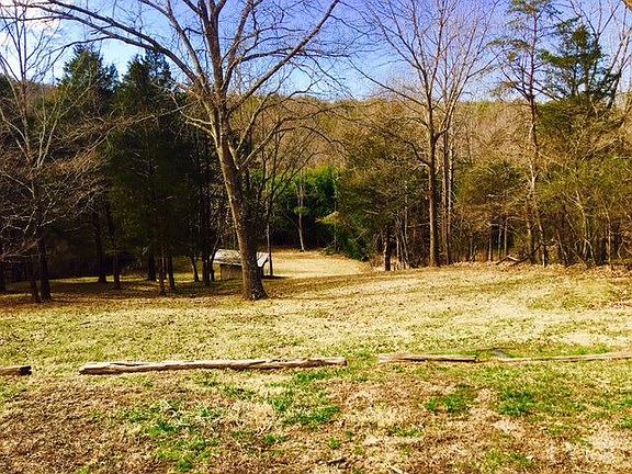 2nd image of 2737 Greenhill Ln