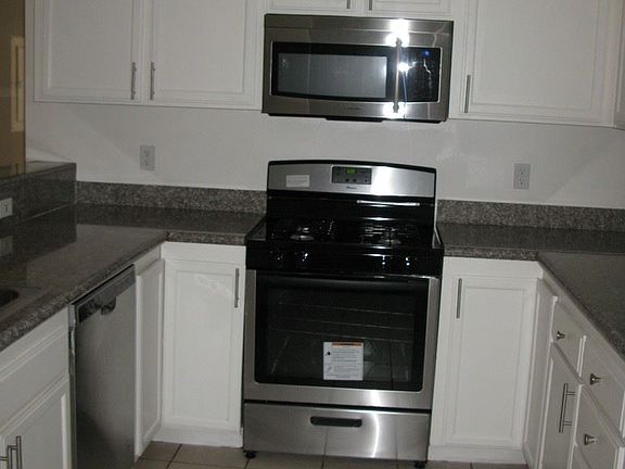 4th image of 12047 Califa St #306