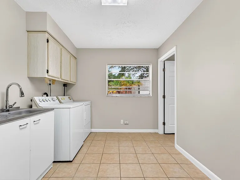 3707 W Gray St #2 — Photo 5