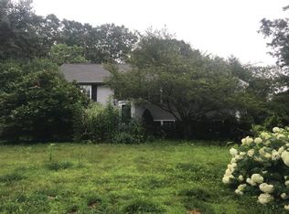 96 Cedar Grove Dr, Exeter, RI 02822