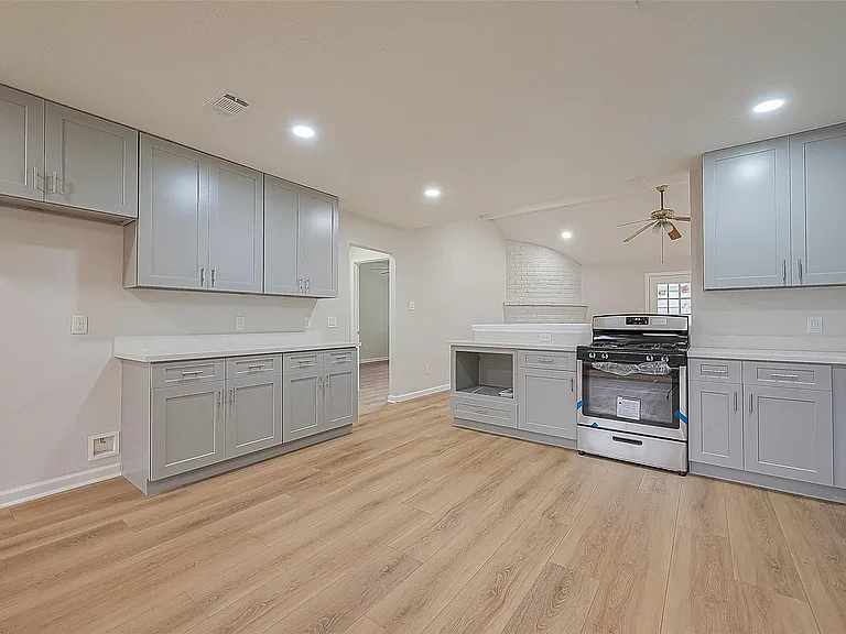 6919 Maczali Dr — Photo 12