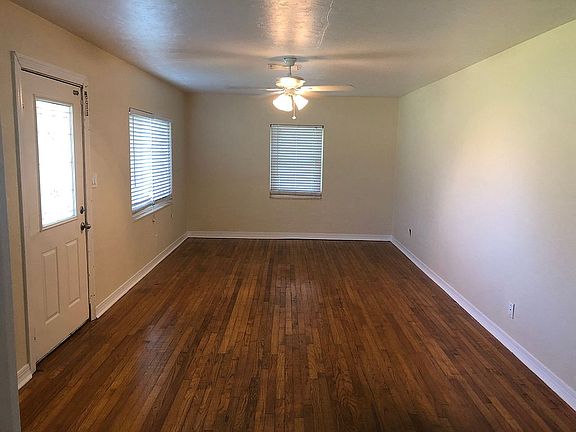 2nd image of 2910 SE Lake Weir Ave
