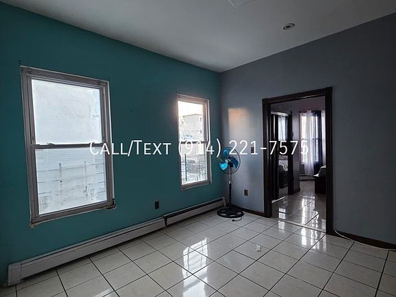 3rd image of 104 Oak St Floor 2