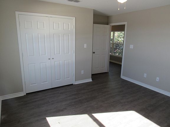 5th image of 1102B Cheryl Ln
