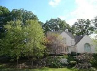 1072 Autumn Ln, Bloomfield Hills, MI 48304