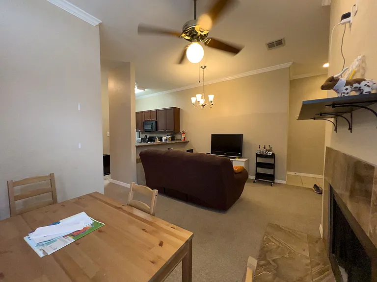2802 Nueces St #112 — Photo 5