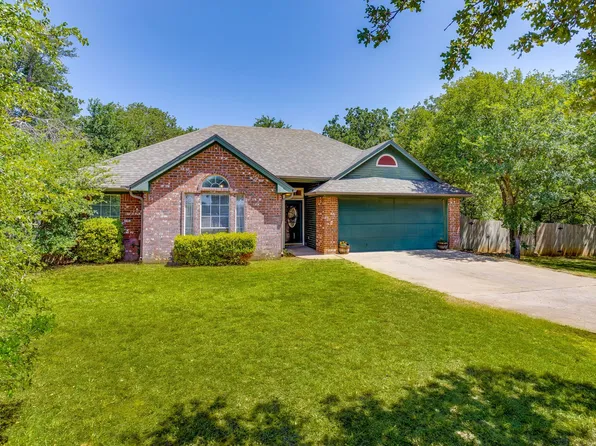 104 Fawn Ct, Weatherford, TX 76088