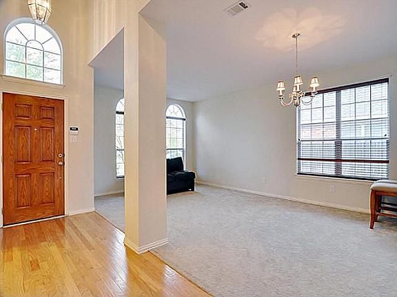 2nd image of 4008 Greenwood Way