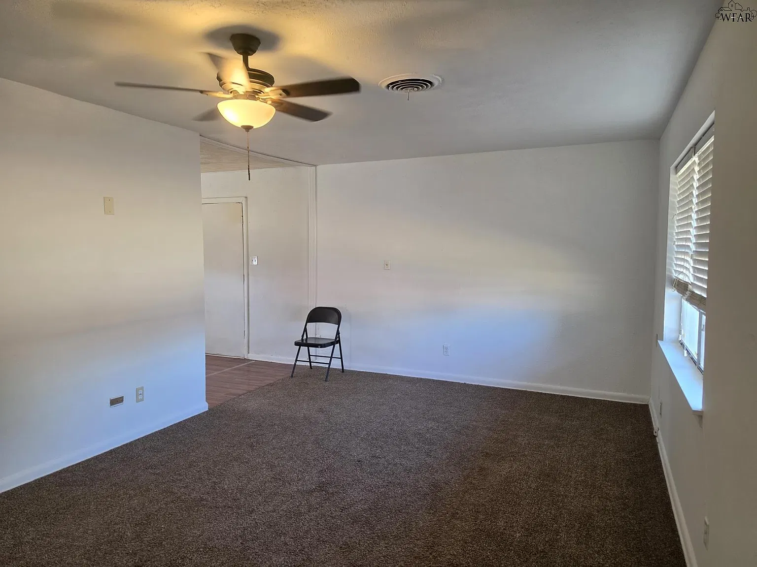 3 bed, 1.0 bath, 1075 sqft, $1,300 — Photo 3