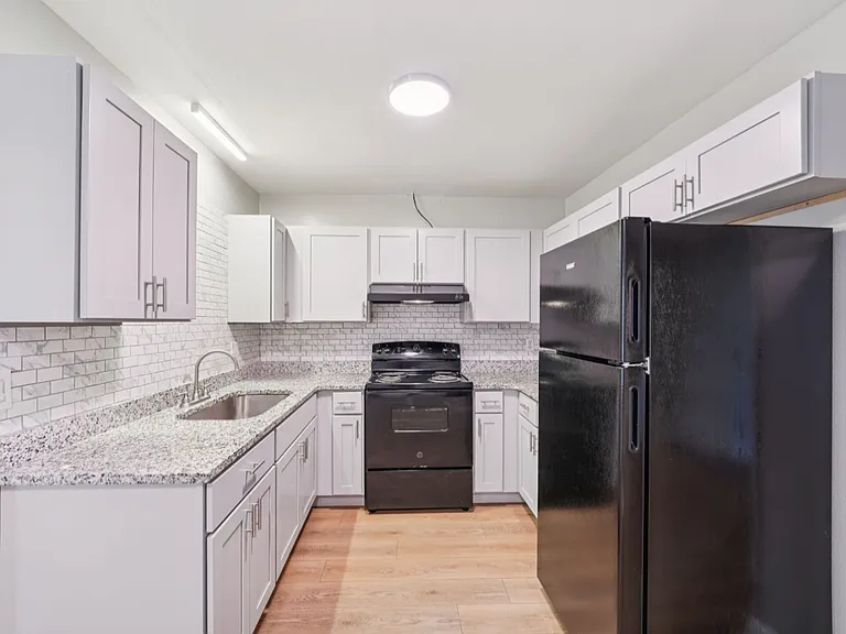 Dogwood Lane Apartments — Photo 16