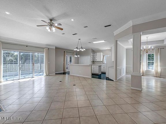 4th image of 1548 Harbour Club Dr