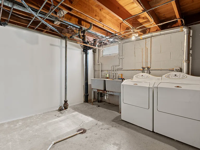 9502 Fran Lin Pkwy — Photo 16