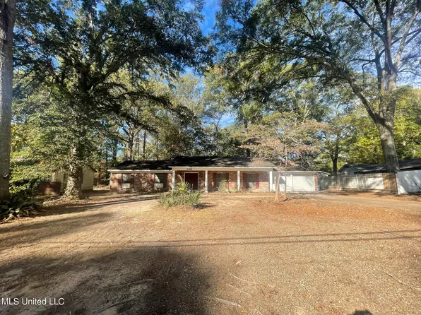 3615 Meadow Ln, Jackson, MS 39212