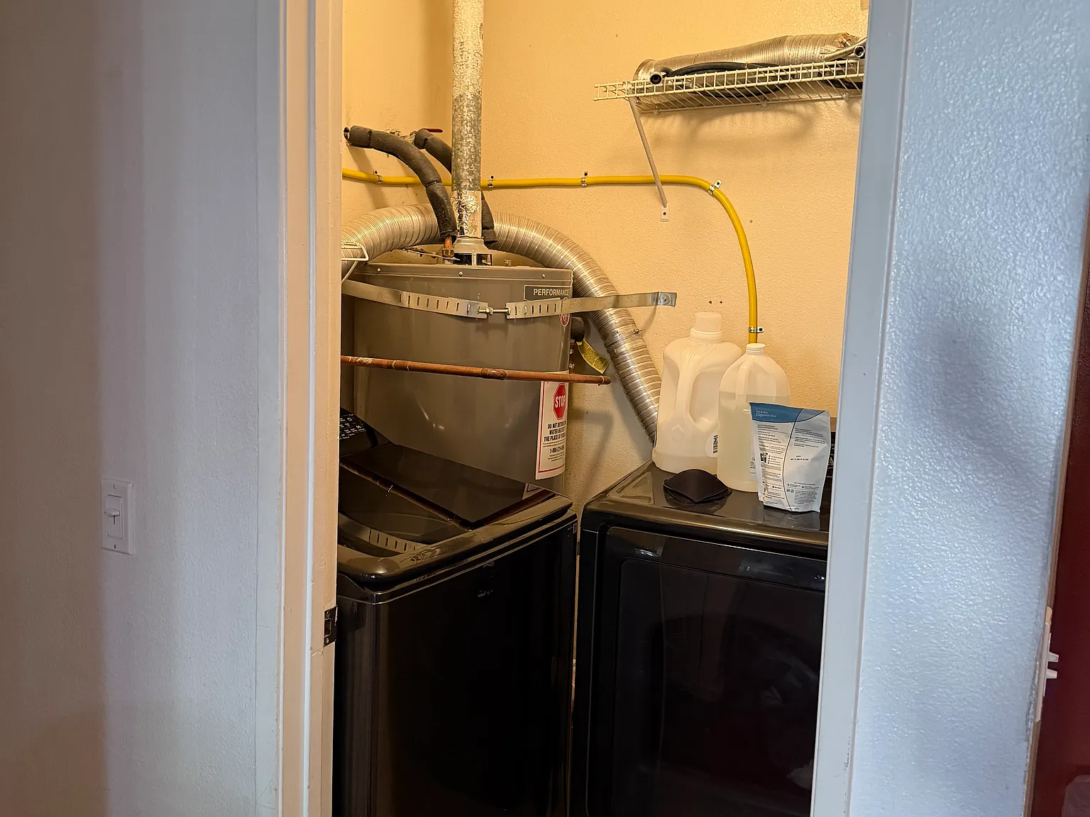 3 bed, 1125 sqft, $3,500 — Photo 2