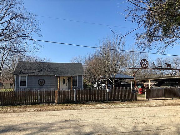 2nd image of 2919 Owens St