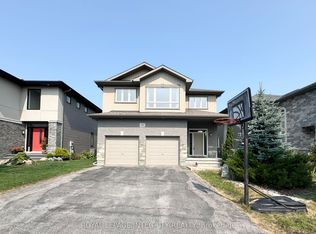 170 Escarpment Cres, Ottawa, ON K2T 0L7