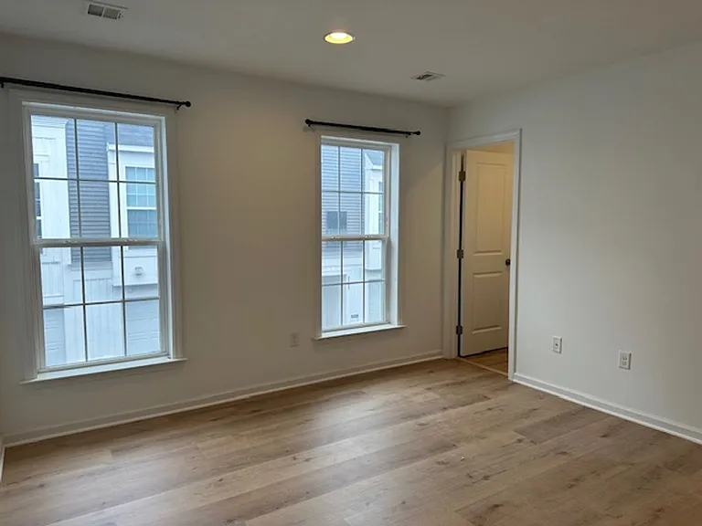 3206 Concord Way — Photo 10