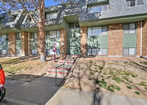 1140 Walnut Ave #11 Photo 1