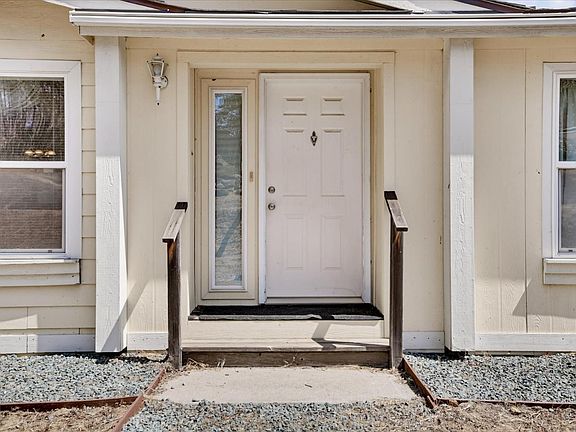3rd image of 17616 Pioneer Way