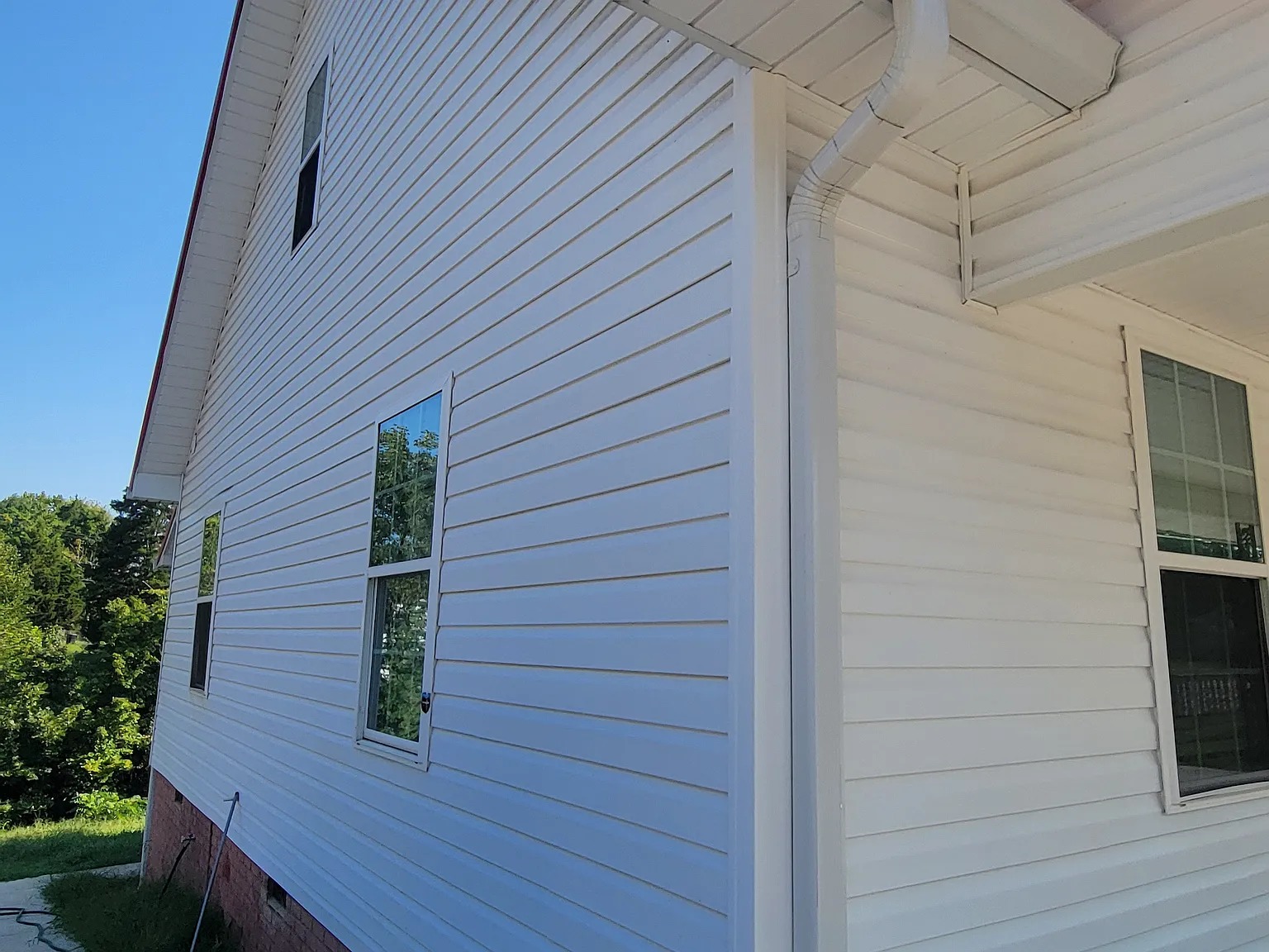 1012 W Holly Grove Rd — Photo 3
