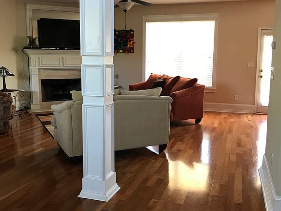 2nd image of 1544 Rolling Meadows Dr