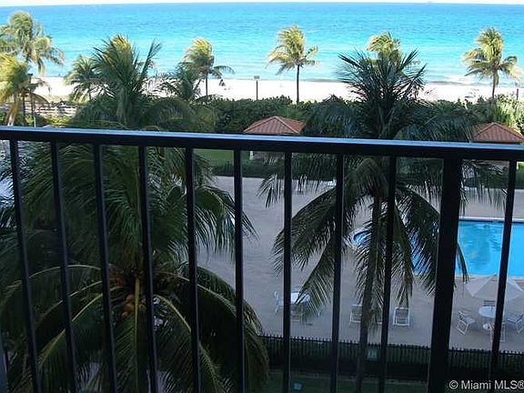 5th image of 2625 Collins Ave APT 506