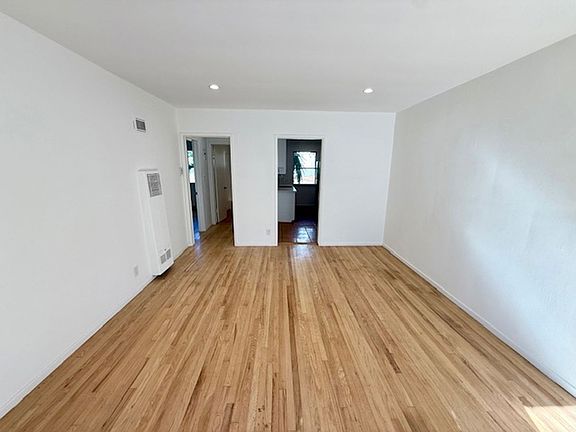 3rd image of 1143 N Formosa Ave APT 8