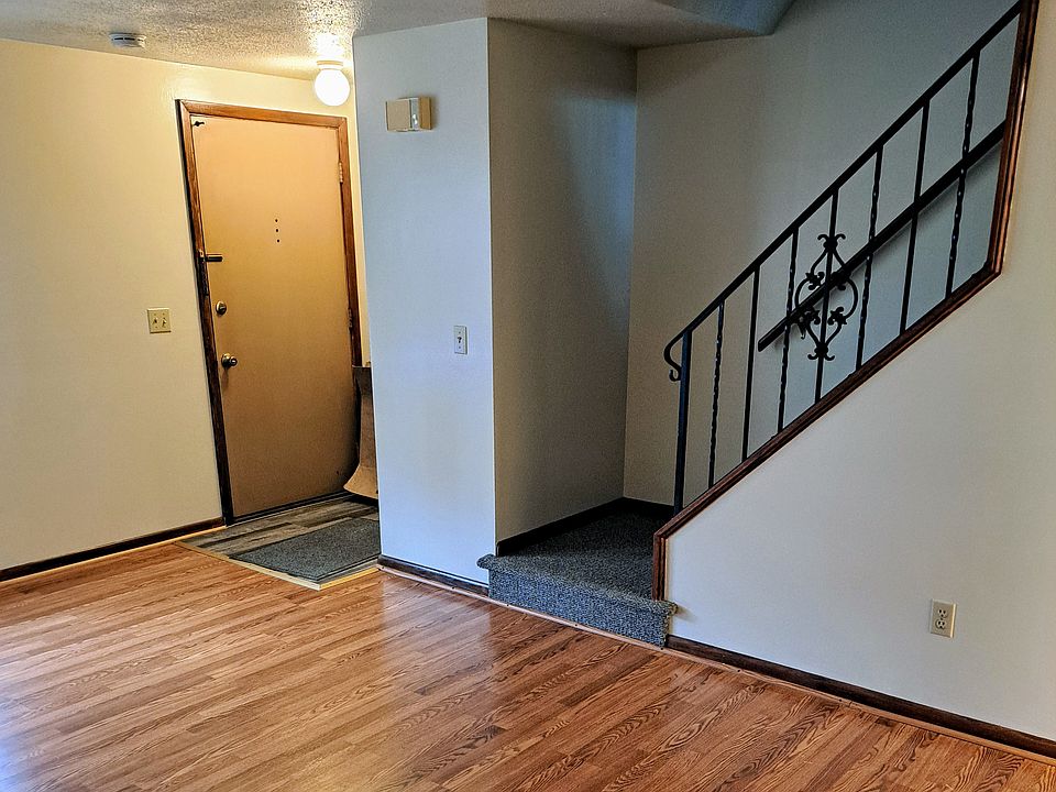 1st image of 106 Sheridan Ave