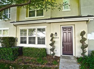 24063 Avocado Ln, Valencia, CA 91354