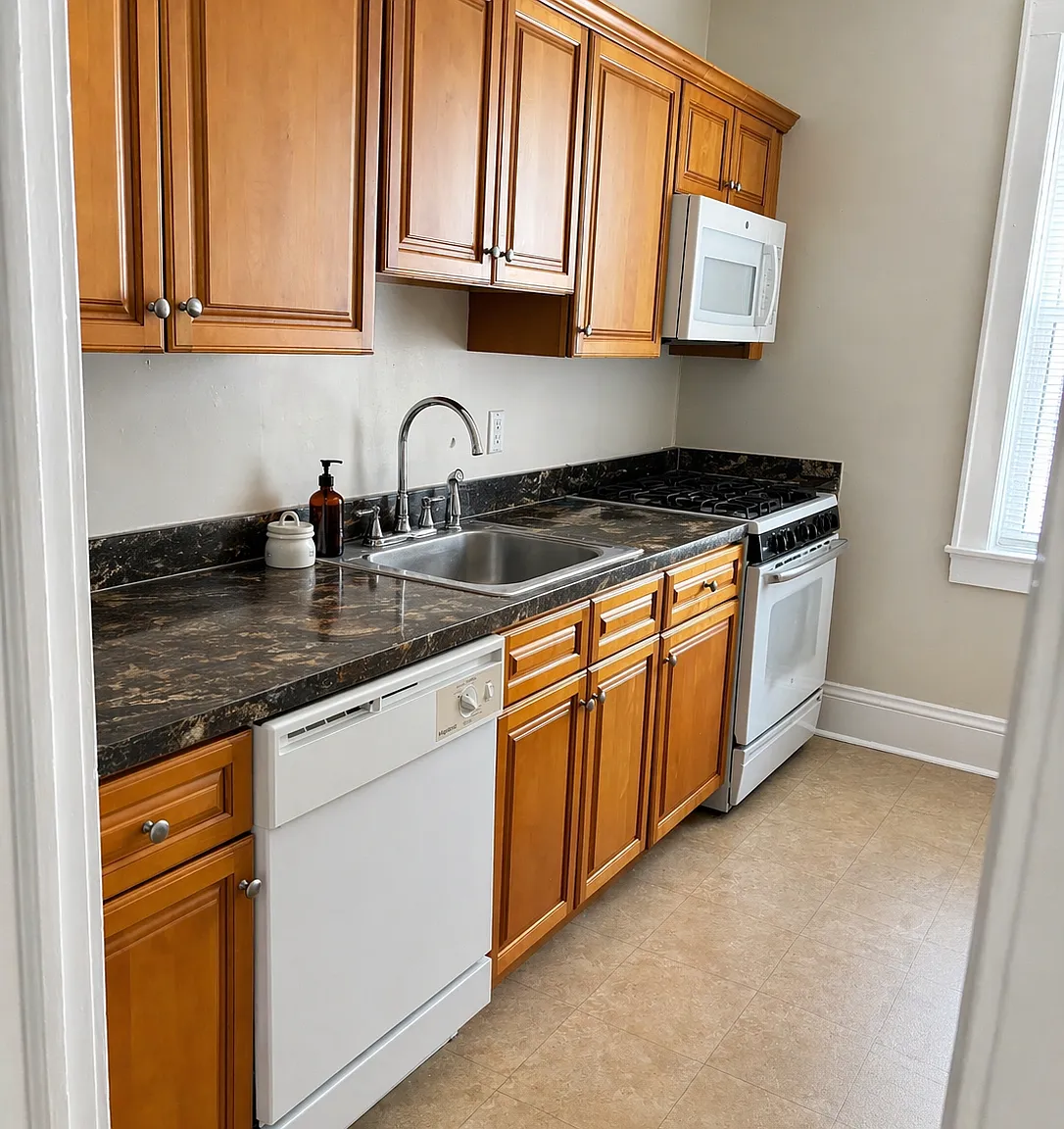 1575 Palisades Blvd — Photo 2
