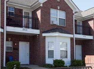 2836 W Market St, Louisville, KY 40212