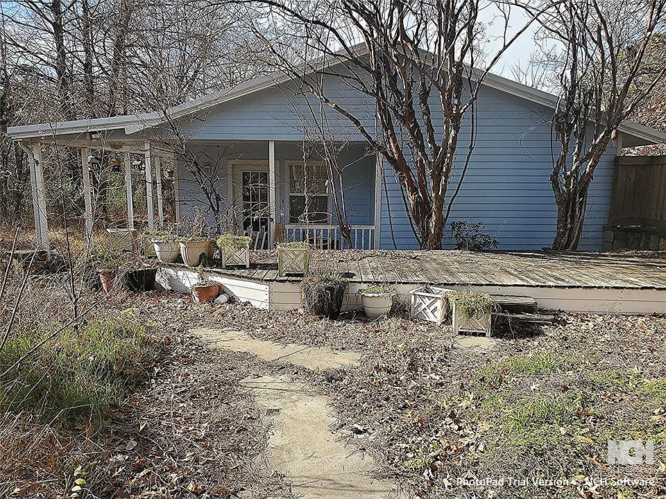 1st image of 37 Lakeaire Dr