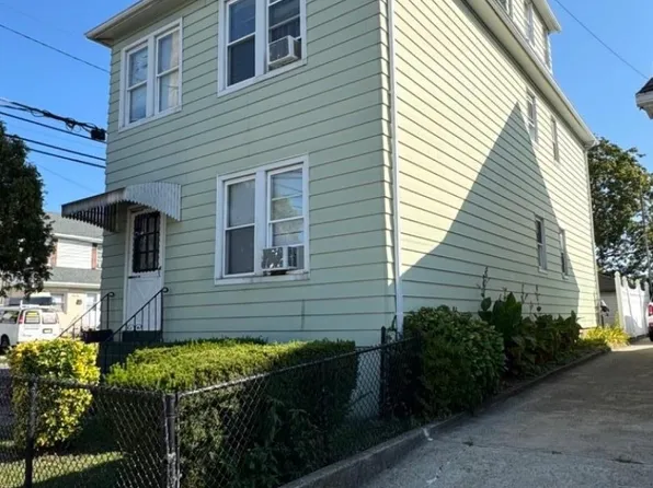 32 Ann St, Garfield City, NJ 07026