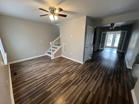 5th image of 4610 Columbia St