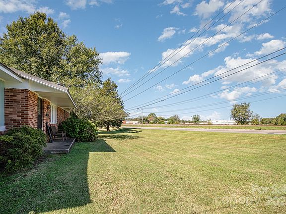 4th image of 1920 Salisbury Hwy