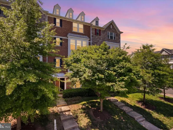 44110 Vaira Ter, Chantilly, VA 20152