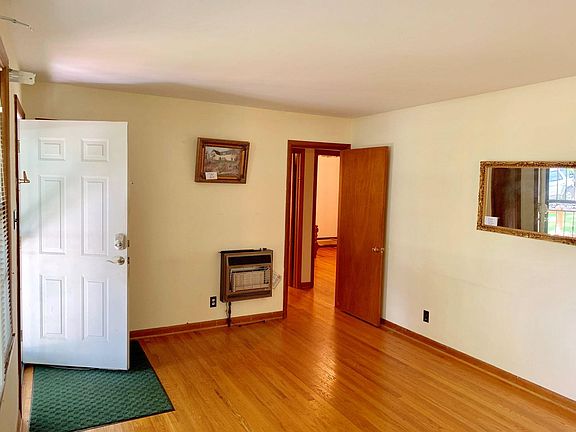 5th image of 37 Covington St
